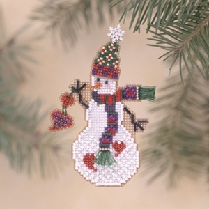 MHSC39 Folk Heart Snow Charmer Ornament
