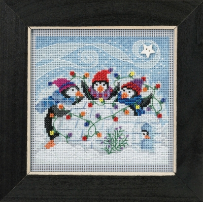 MH14-1832 Playful Penguins