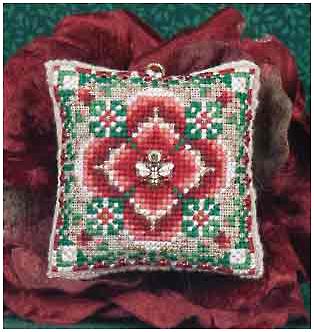 JN324 Christmas Sparkle Bee by Just Nan  No longer Available 