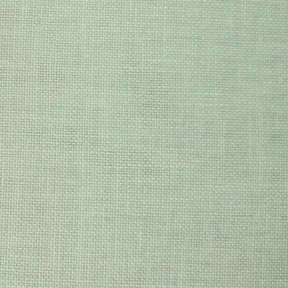 Sapphire : 6125 : 28 count Linen : Zweigart : Fat quarter 50cm x 70cm
