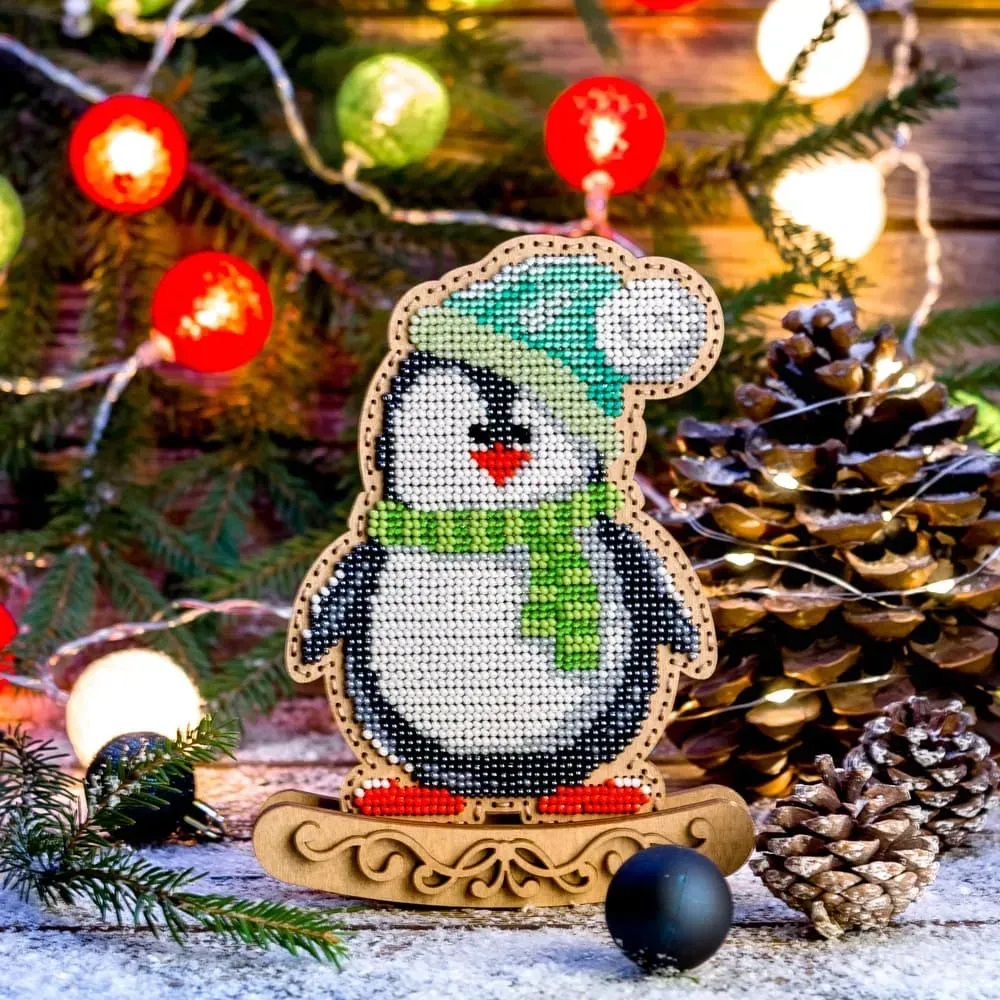 Wonderland Crafts - FLK-292 – Rocking Ornament “Polar Wanderer” (Double-Sided) Wooden Bead Kit 