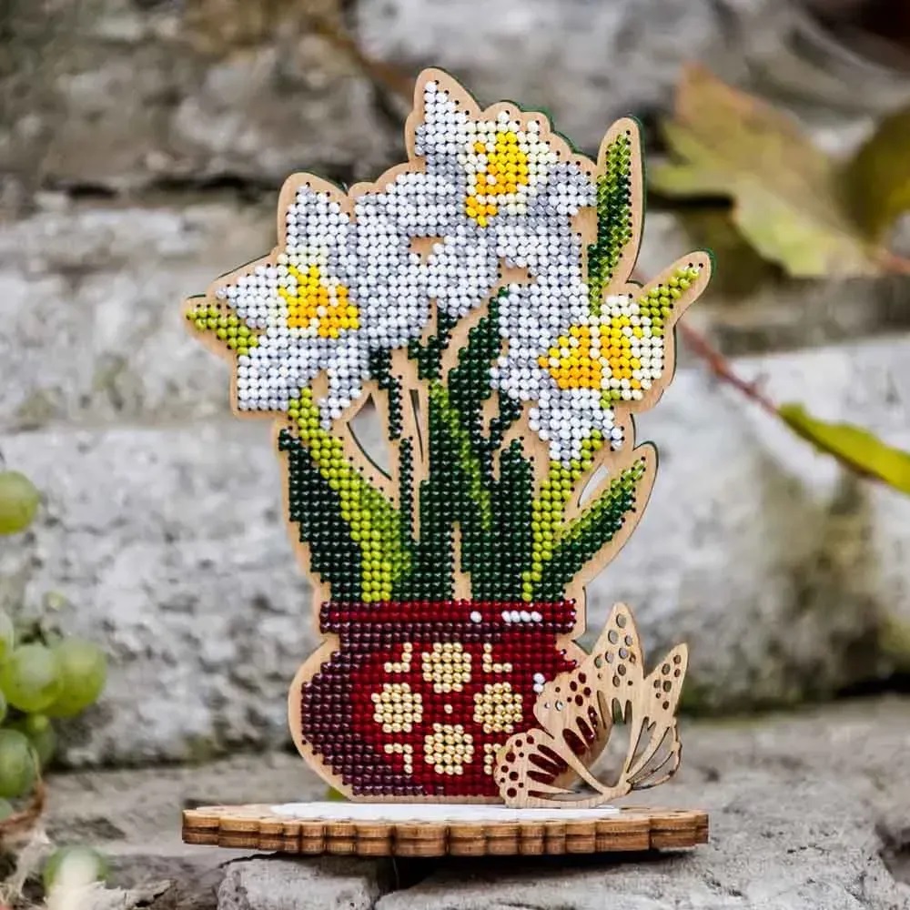Wonderland Crafts - FLK-410 - “Daffodils In A Pot” Wooden Bead  Kit 