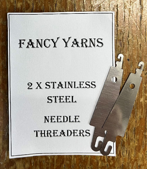 Fancy Yarn - 2 x Needle threader : Easily threads long eye needles 