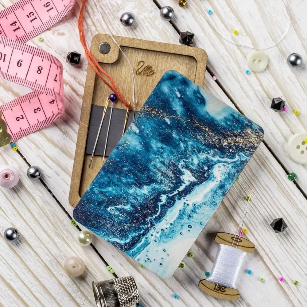 Wonderland Crafts - FLZB(N)-086 Needle Case - 6cm x 9cm - Plywood (Needle not included )  