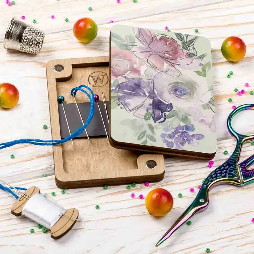 Wonderland Crafts - FLZB(N)-120 Needle Case - 6cm x 9cm - Plywood (Needle not included )  