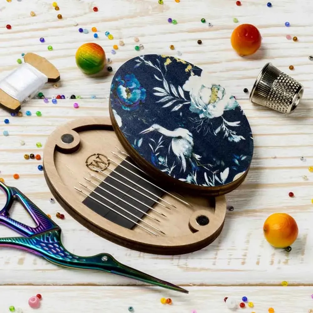 Wonderland Crafts - FLZB-171 Needle Case - 6cm x 9cm  (Needle not included )  