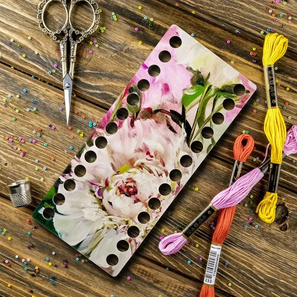 FLZ(P)-050 Peonies, Narrow Rectangular Thread organizer by Woodland Crafts   